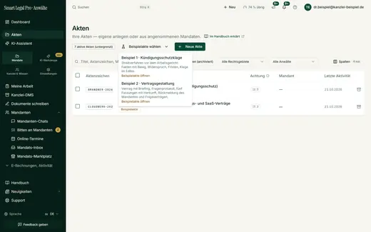 Mit einem Klick entsteht eine Beispielakte mit erfundenen Daten – Kündigungsschutz oder Vertragsgestaltung –, ohne KI-Kontingent zu verbrauchen.