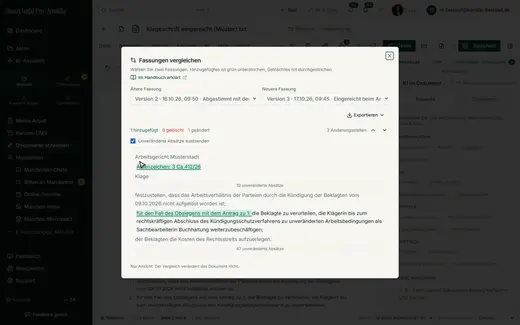 Zwei Fassungen im Vergleich: Hinzugefügtes grün unterstrichen, Gelöschtes rot durchgestrichen, unveränderte Absätze ausgeblendet.