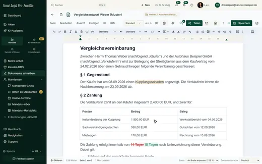 Ein Vergleichsentwurf im Editor mit Paragrafen-Überschriften, einer Zahlungstabelle und einer Aufzählung – mit Lineal, Seitenansicht und Zoom.