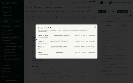 Jede Fassung trägt Stichwort, Datum und Autor; frühere Versionen lassen sich ansehen, benennen und wiederherstellen.