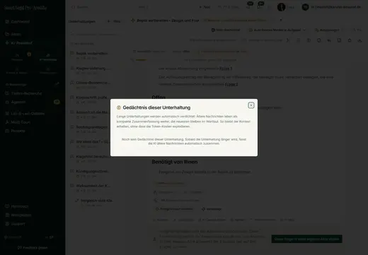 Lange Unterhaltungen werden automatisch verdichtet: ältere Nachrichten leben als Zusammenfassung weiter, die neuesten bleiben im Wortlaut – das Panel zeigt den Stand.