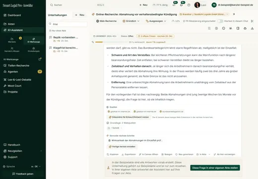 Links stehen alle Unterhaltungen mit Aktenbezug und Datum; „Nur diese Akte“ und die Suche finden die gewünschte Antwort in Sekunden.