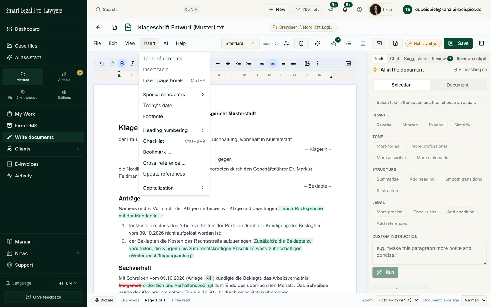 The editor brings the toolkit for long pleadings: table of contents, tables, footnotes, bookmarks and cross-references.