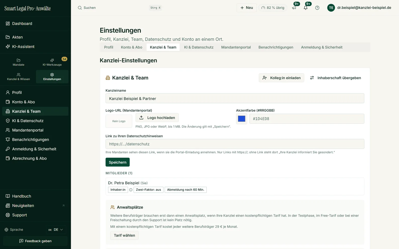 Kanzleiname, Logo und Farbe für das Mandantenportal, Mitglieder mit Rollen und Anwaltsplätze – Kollegen laden Sie mit einem Klick ein.