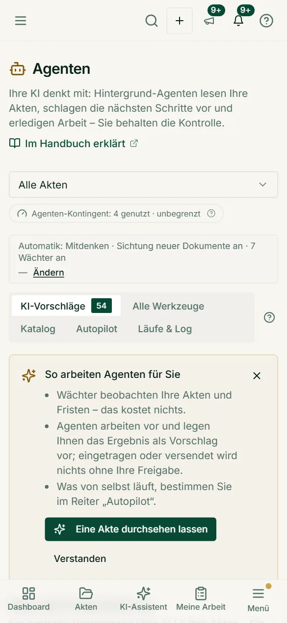 Die Agenten-Seite im schmalen Fenster mit Aktenauswahl, Reitern, dem Hinweis „So arbeiten Agenten für Sie“ und dem Start einer Aktensichtung.