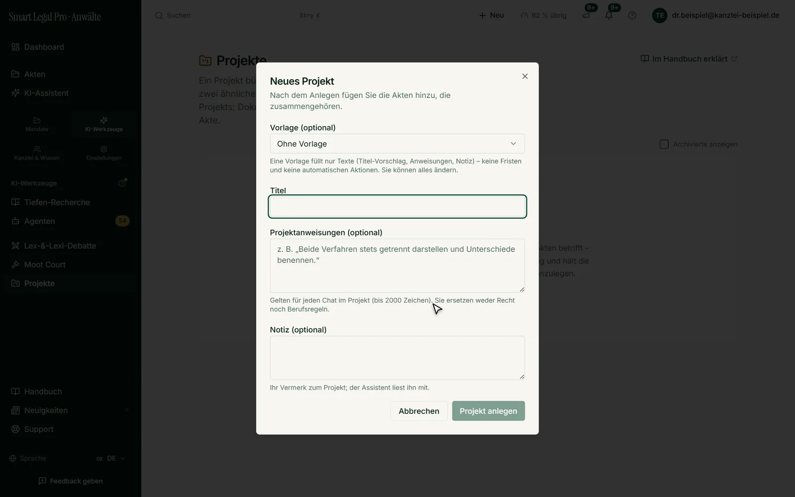 Ein Projekt bündelt zusammengehörige Akten, etwa mehrere ähnliche Verfahren, mit eigenen Anweisungen und Notizen für den Chat.
