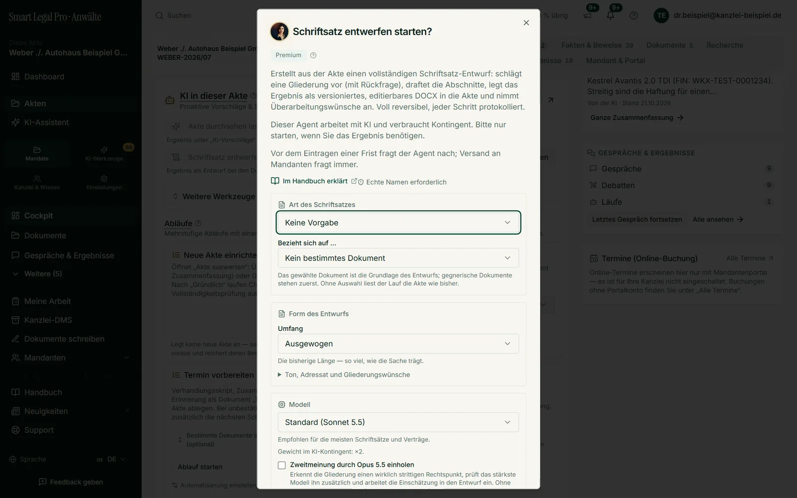 Before starting, the pleading agent asks which type of pleading should be created and which document it refers to – opposing pleadings come first. You choose scope, tone and model yourself, the cost preview is right there.
