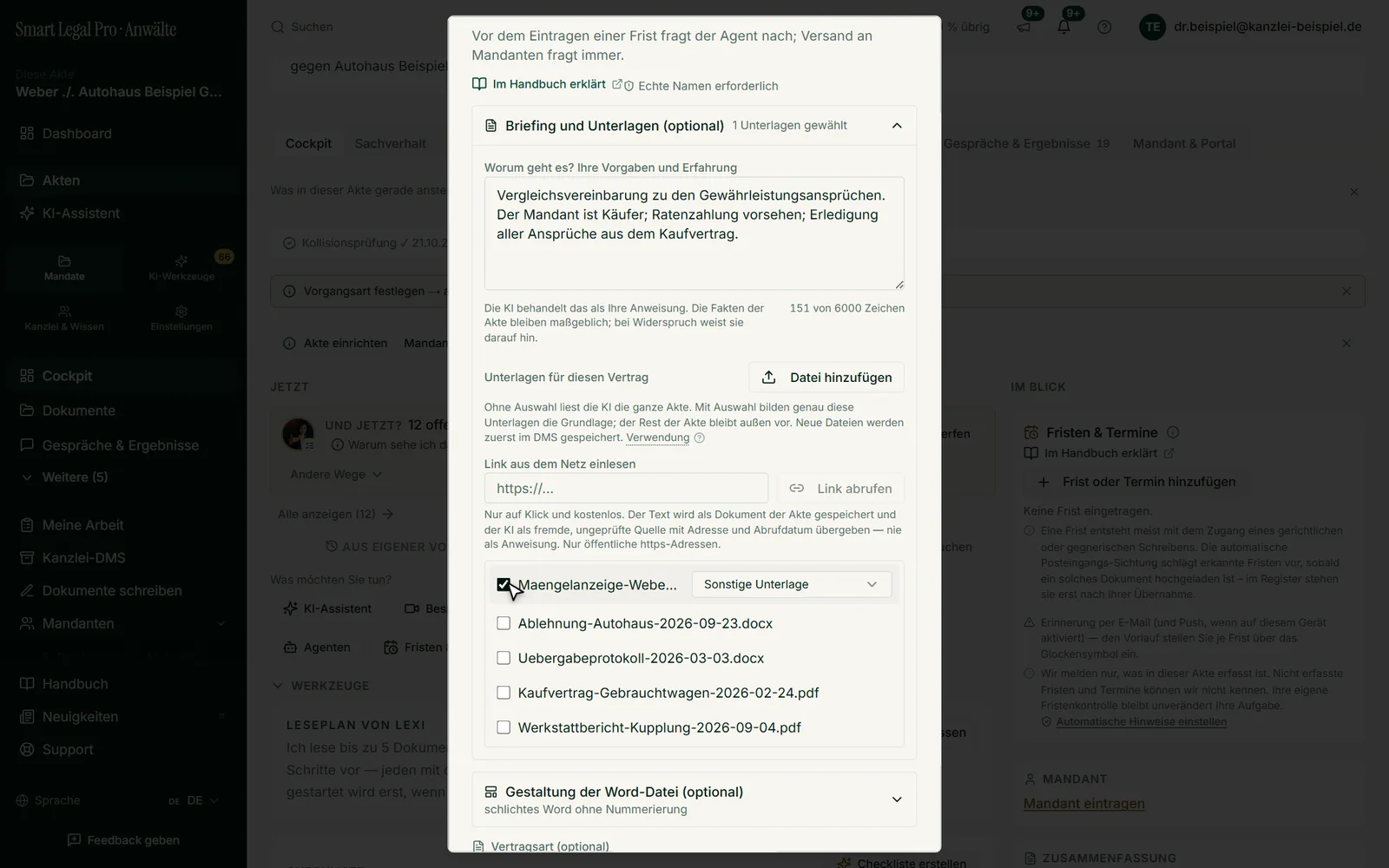 Im Briefing schildern Sie in eigenen Worten, worum es geht; dazu wählen Sie Unterlagen der Akte als Grundlage – oder laden eine Datei bzw. einen Link hoch. KI-gesperrte Dokumente bleiben ausgenommen, die Fakten der Akte bleiben maßgeblich.