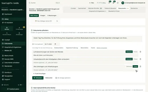 Die Anwältin legt in der Akte eine Anforderungsliste an: Nachricht an die Mandantin, drei Punkte (zwei Dokumente, ein Thema) und eine Frist.