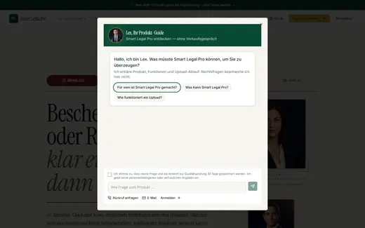Das Beratungsdock öffnet einen Dialog mit Lex oder Lexi: Begrüßung, Beispielfragen zu Zielgruppe, Funktionen und Upload und der Hinweis, wo die Auskunft endet.