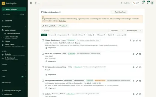Die KI liest die Angaben aus dem Schreiben und ordnet sie nach Art. Jede Angabe trägt ihren Beleg, einen Klick entfernt: Personen, Beträge, Daten, Fristen und das Mietobjekt.