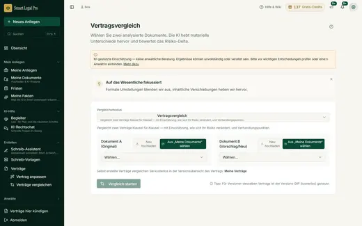 Zwei Dokumente wählen: Die KI hebt inhaltliche Unterschiede hervor und schätzt, wie sich Ihr Risiko verändert.