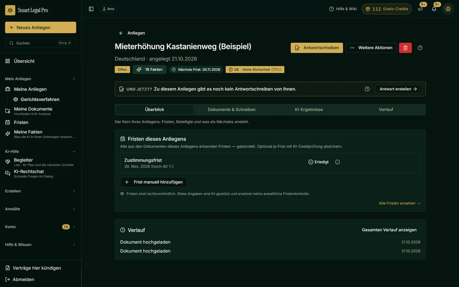 Das Anliegen im Dunkelmodus: Frist, Statusplaketten und Verlauf bleiben kontrastreich lesbar, auch bei langen Lesesitzungen am Abend.